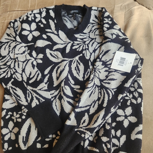 Ellen Tracy Floral Jacquard Soft Sweater - Picture 2 of 5